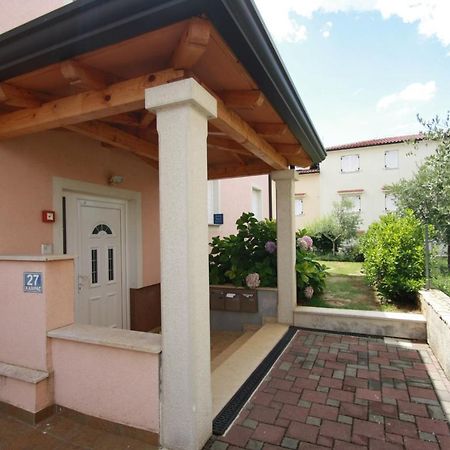 Apartment Mendikovic ポレッチ エクステリア 写真