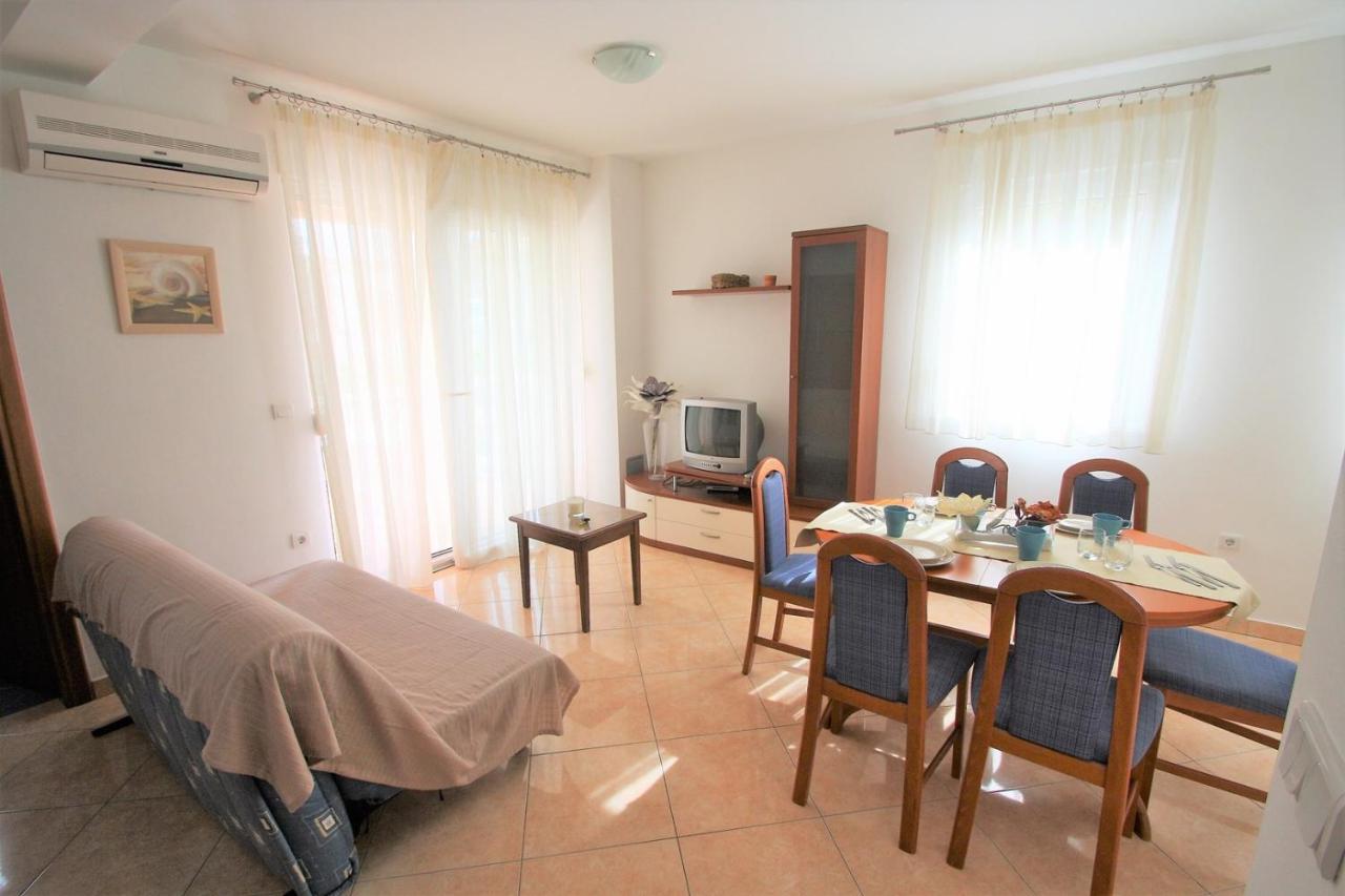 Apartment Mendikovic ポレッチ エクステリア 写真