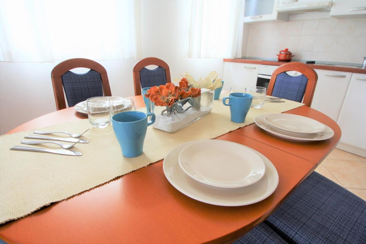 Apartment Mendikovic ポレッチ エクステリア 写真